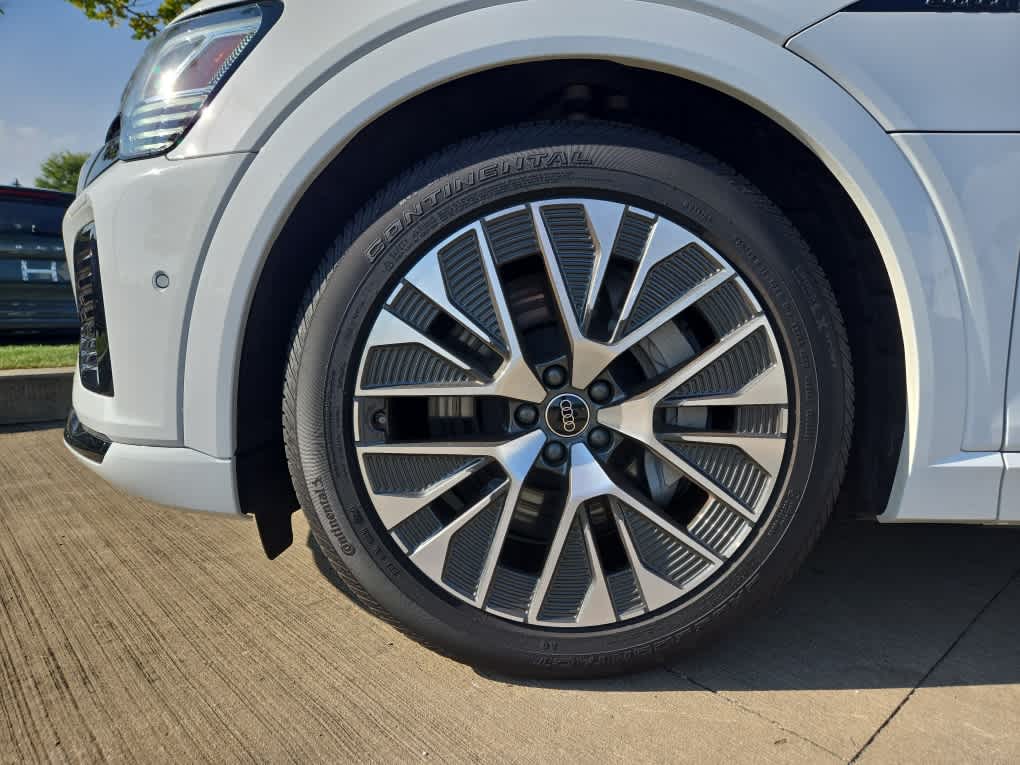 2024 Audi Q8 E-tron line Premium Plus photo 4