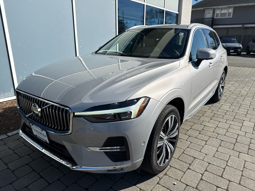 Used 2023 Volvo XC60 B5 AWD Plus Bright SUV