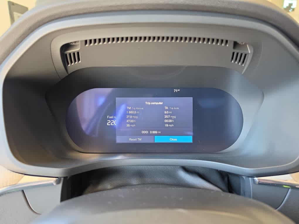 2026 Volvo XC60 Plus - Photo 15