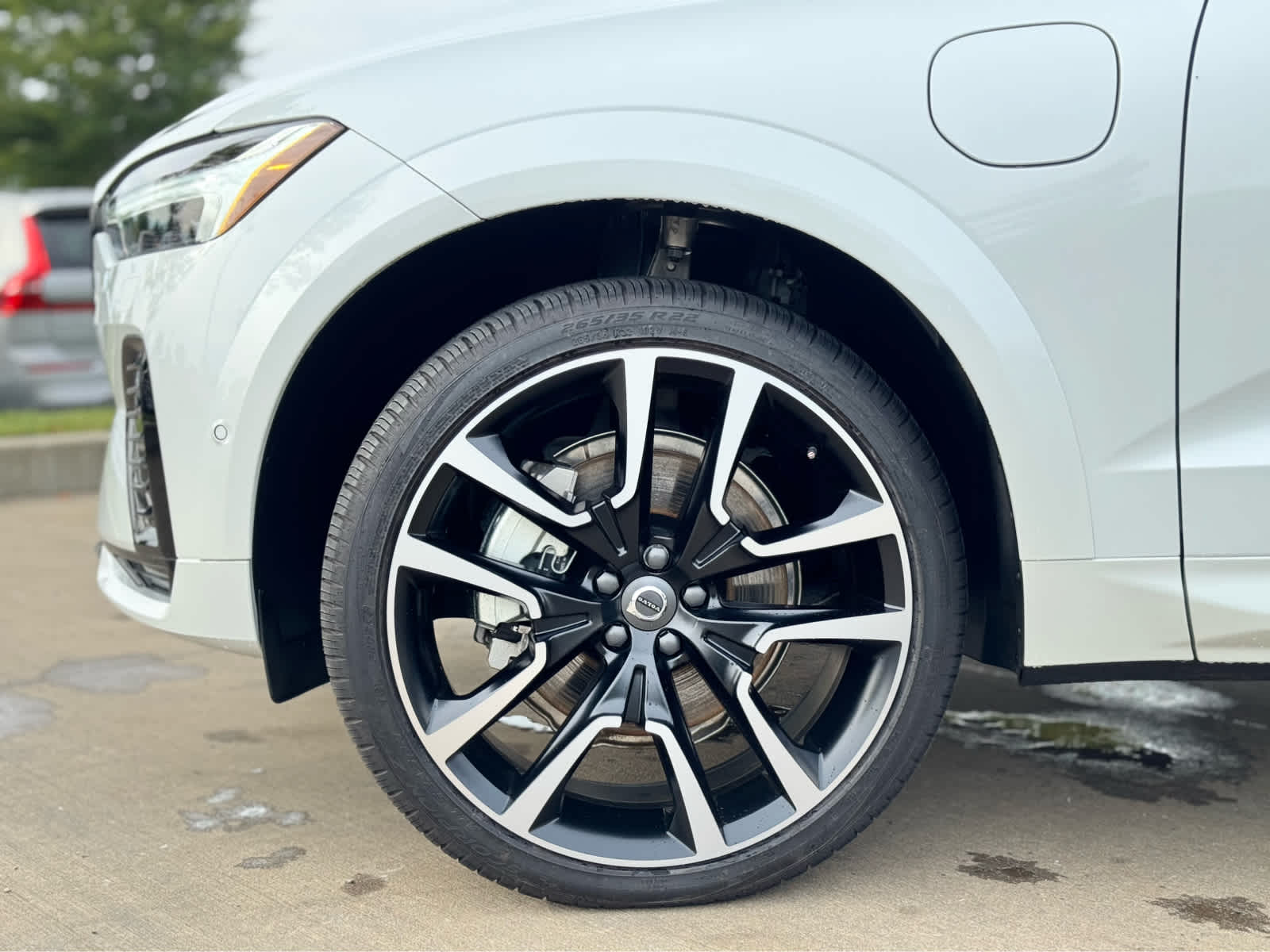 2025 Volvo XC60 Hybrid T8 photo 4
