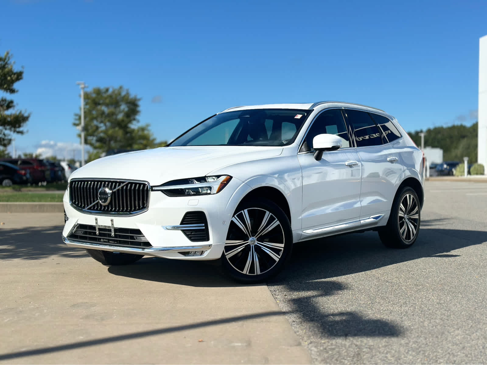 2022 Volvo XC60 Inscription photo 3