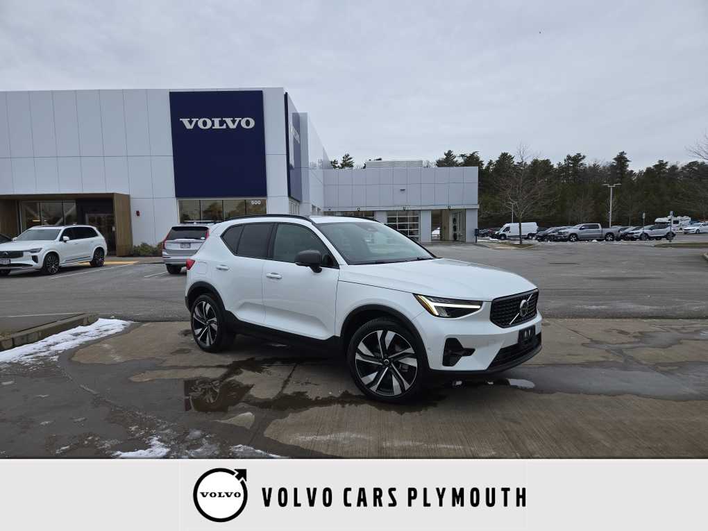 2023 Volvo XC40 Plus