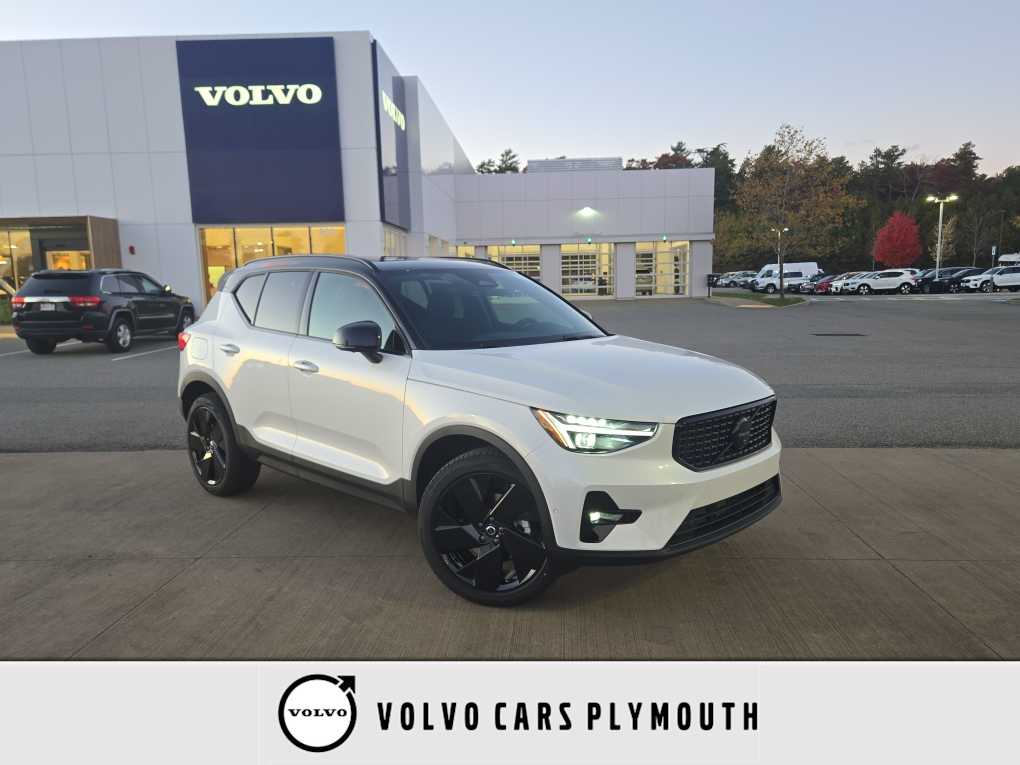 2026 Volvo XC40 Ultra Black Edition's photo
