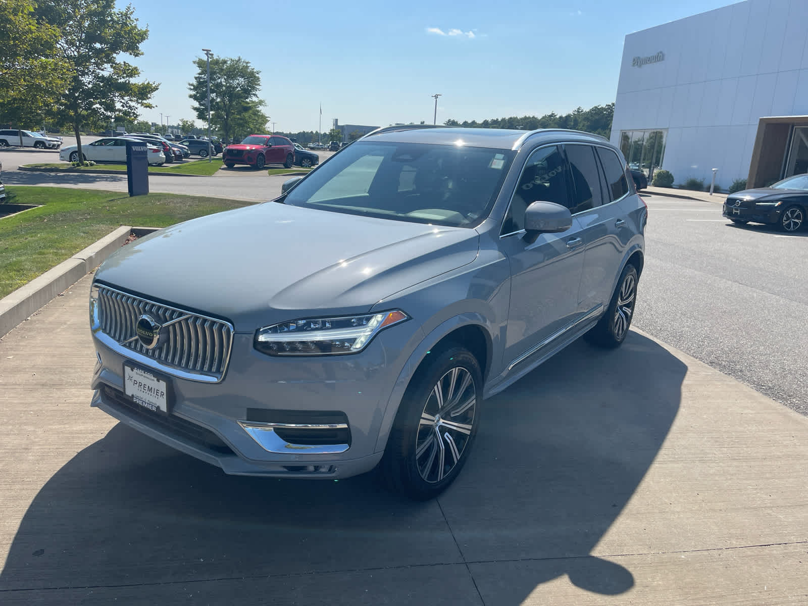 2024 Volvo XC90 Core photo 4