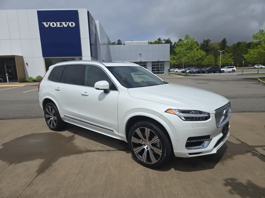 2025 Volvo XC90 T8 photo 2