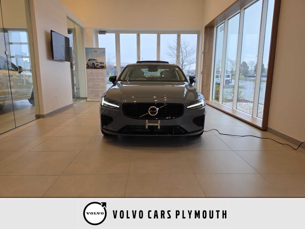 2024 Volvo S60 T8 Recharge Plus Dark Theme AWD's photo