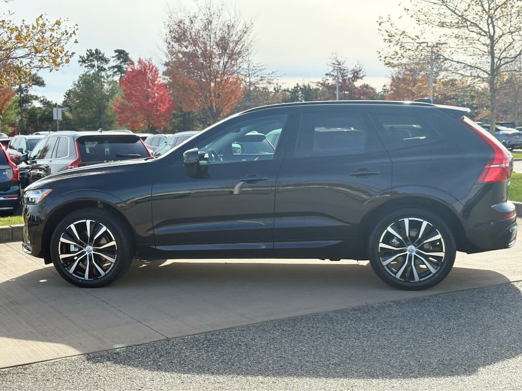 Used 2025 Volvo XC60 B5 Plus SUV