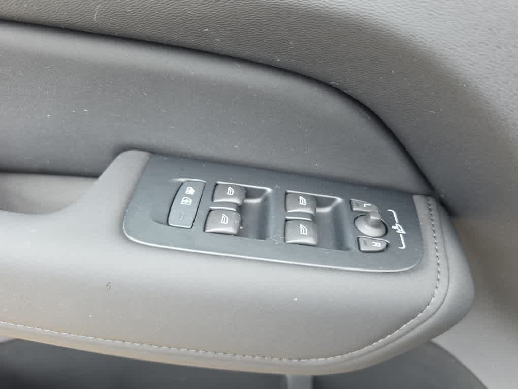 2026 Volvo XC60 Ultra - Photo 21