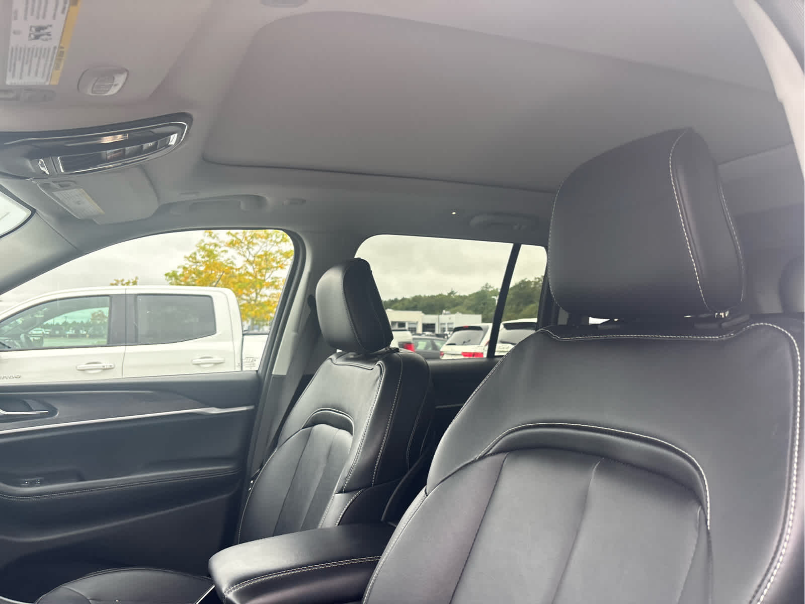 2022 Jeep Cherokee Limited 4xe photo 4