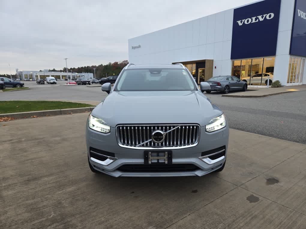2024 Volvo XC90 Plus photo 2