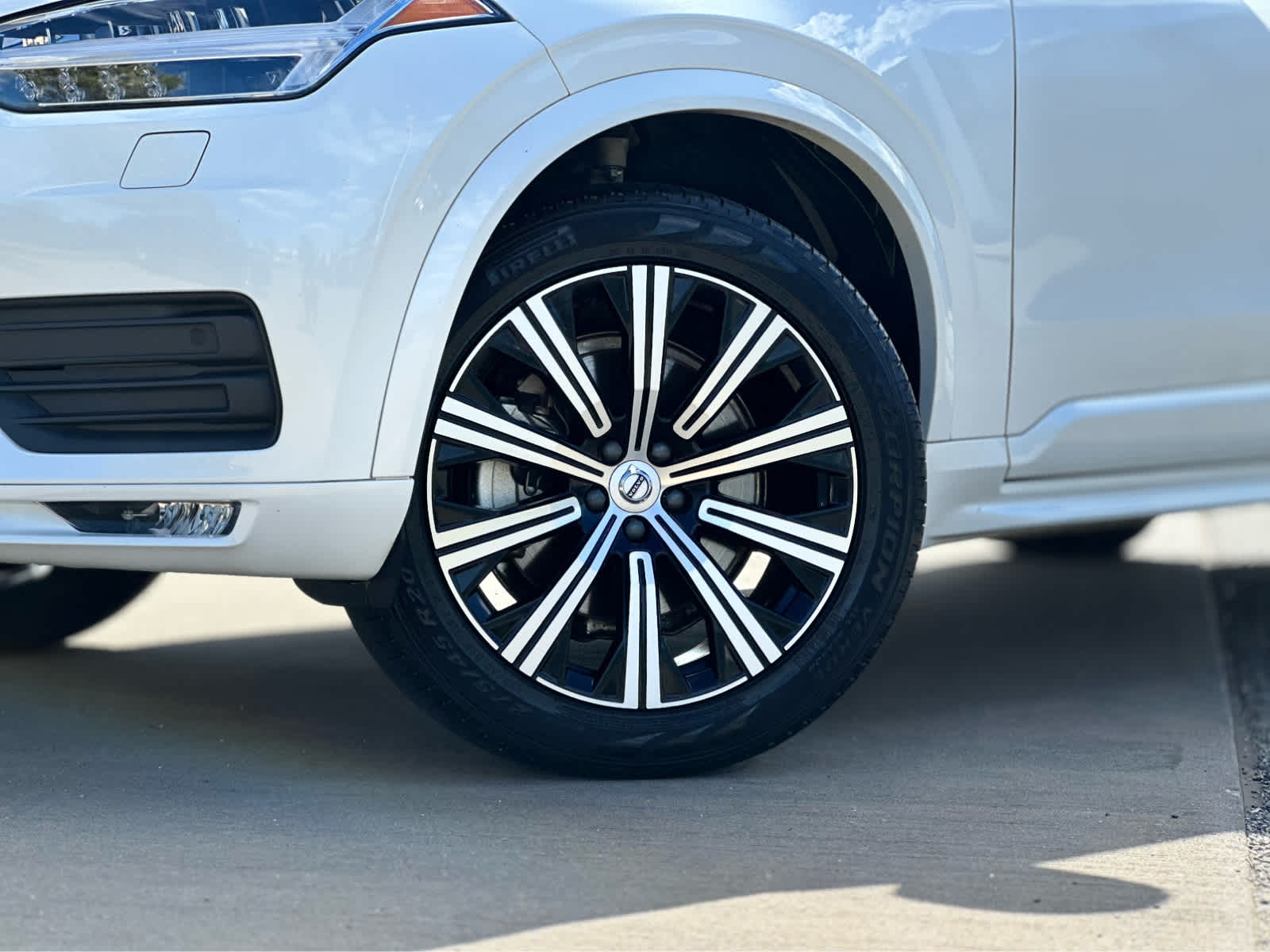 2023 Volvo XC90 AWD Core photo 4