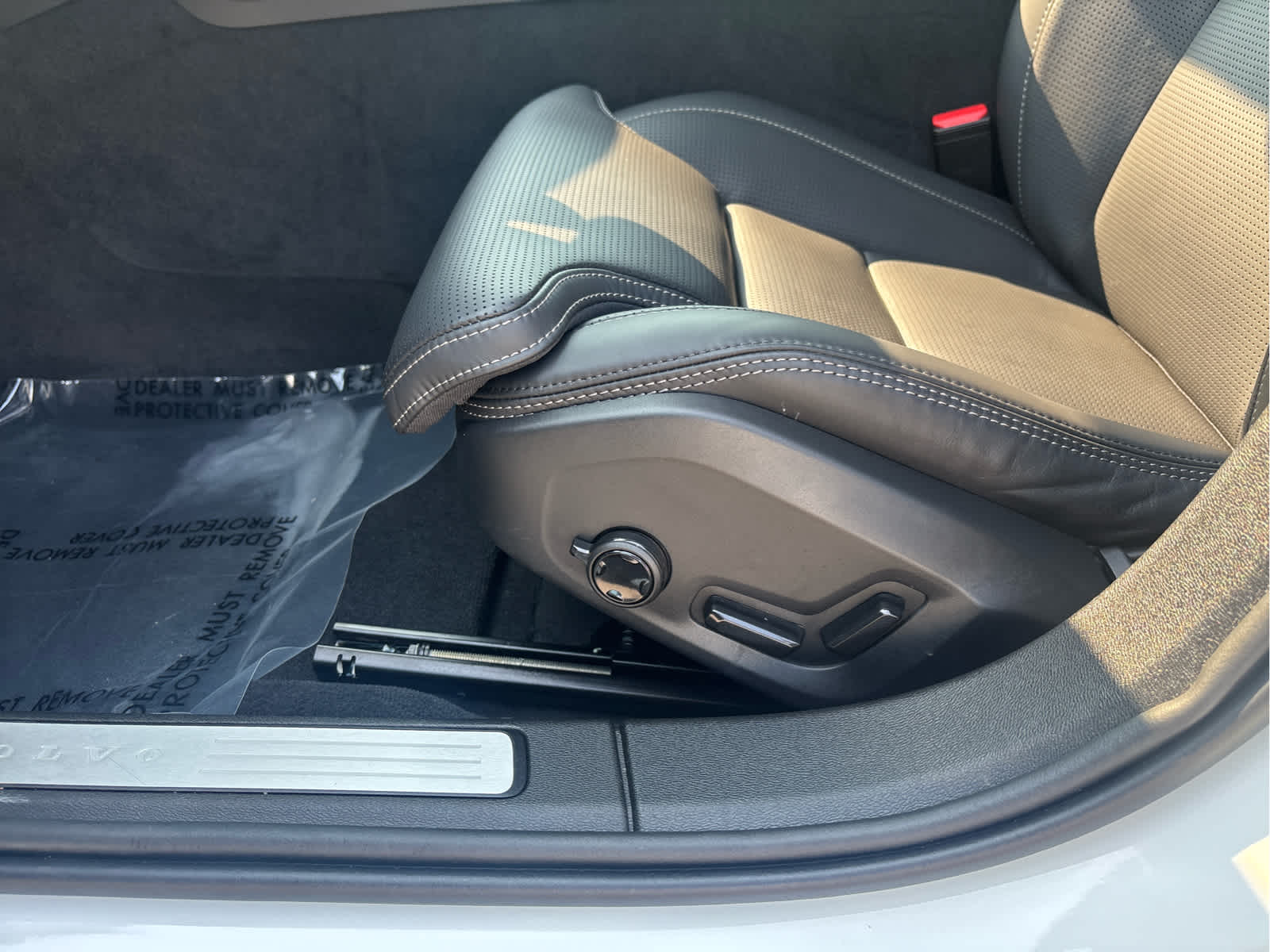2026 Volvo V60 Cross Country 13