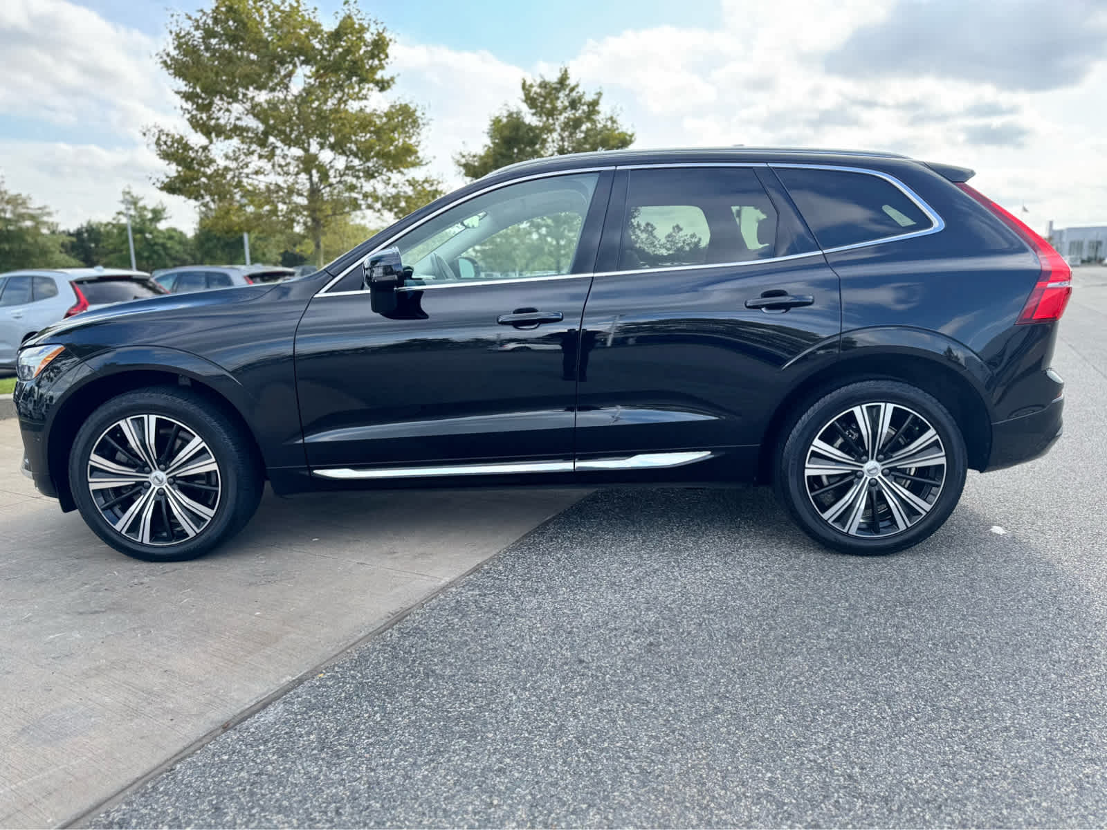 2022 Volvo XC60 Inscription photo 3