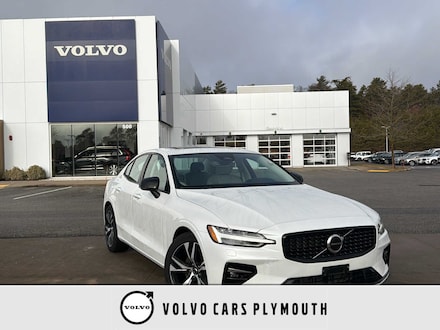 2025 Volvo S60 B5 Core Sedan