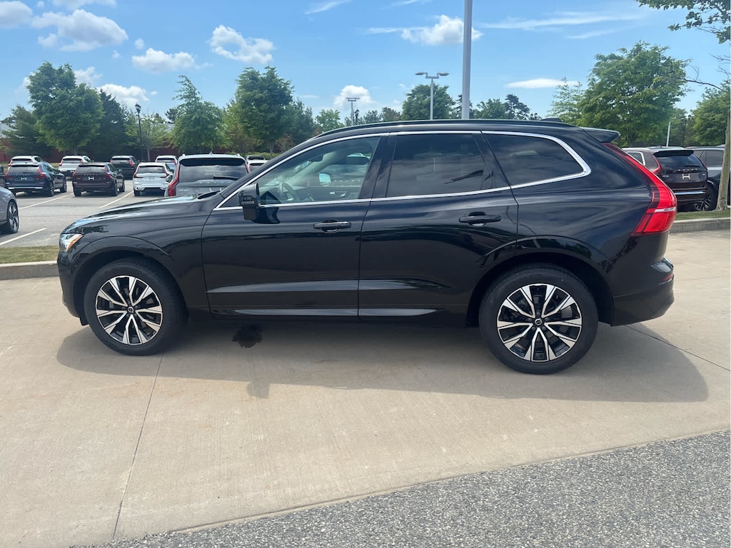 Used 2023 Volvo XC60 B5 AWD Core SUV