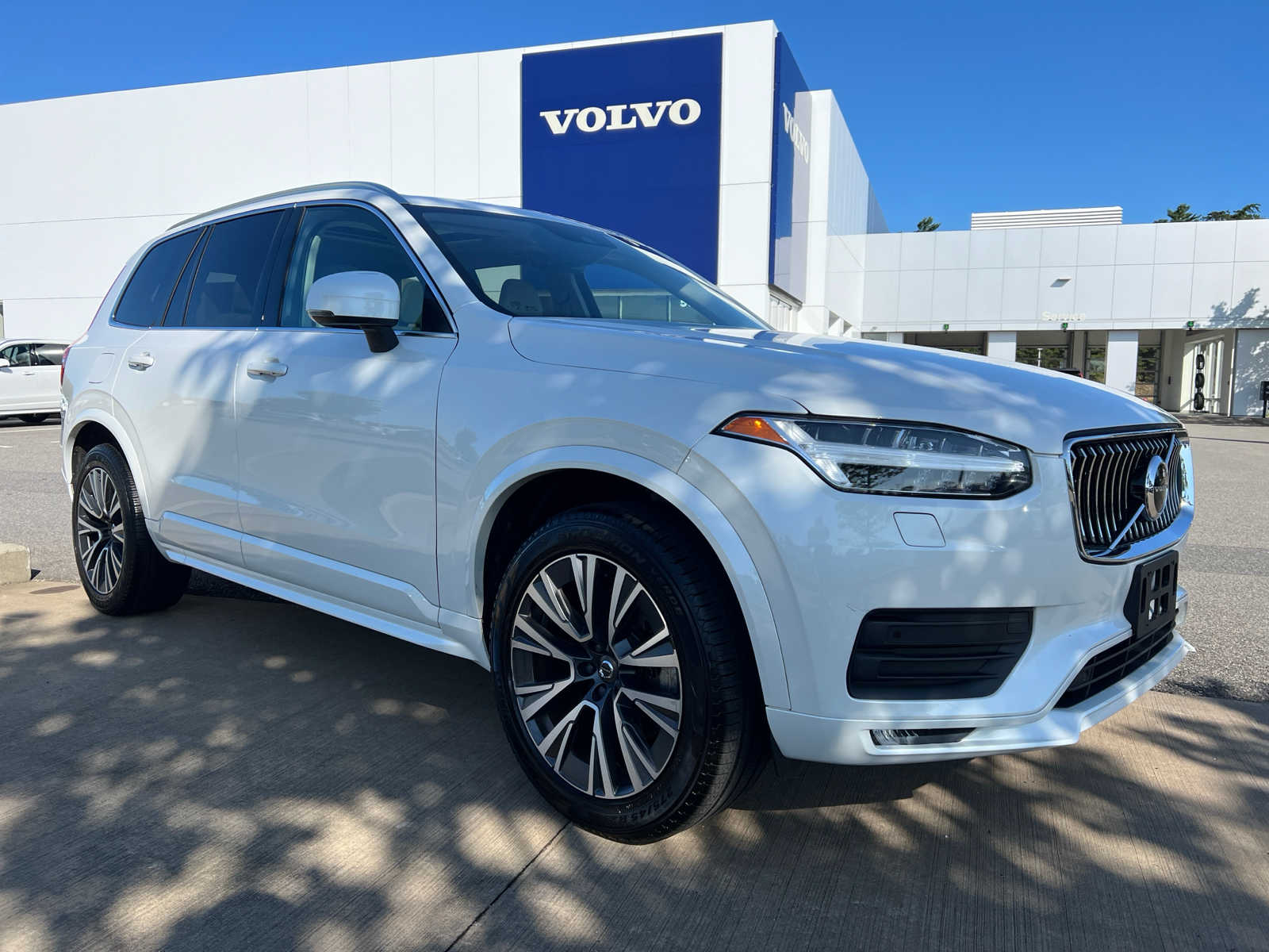 Used 2021 Volvo XC90 Momentum with VIN YV4A22PK1M1764647 for sale in Plymouth, MA