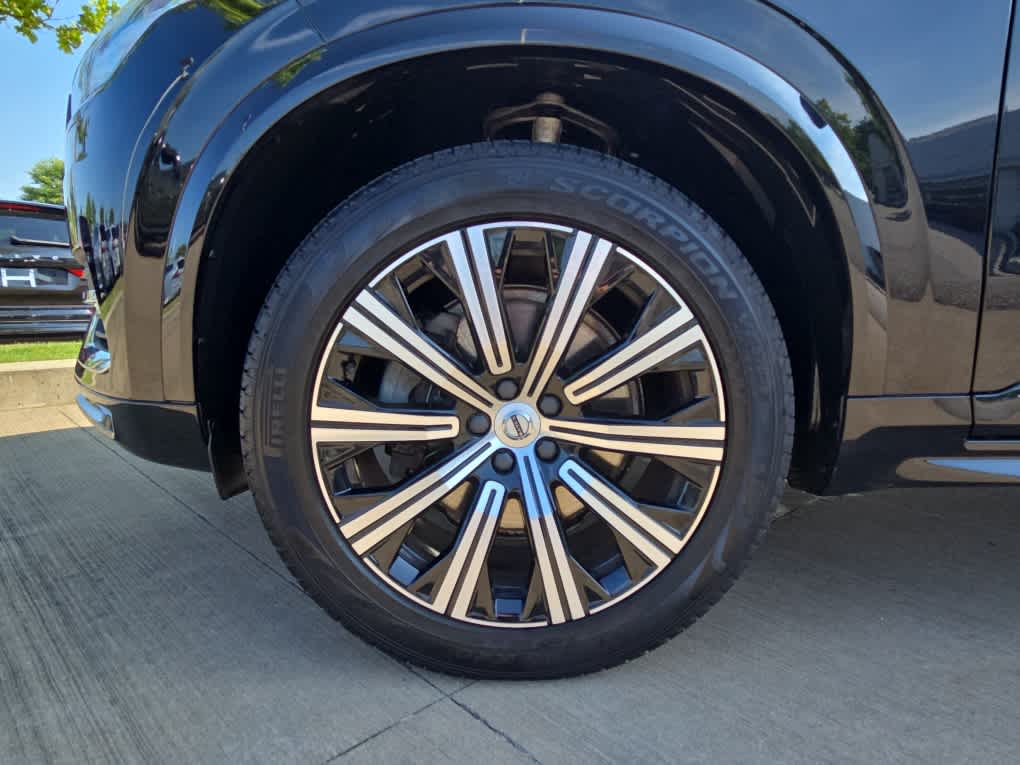 2024 Volvo XC90 B5 Core photo 4