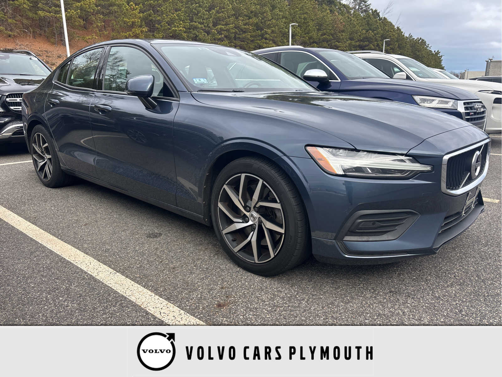 2019 Volvo S60 Momentum's photo