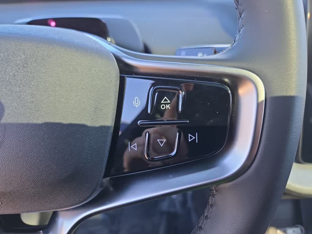 2025 Volvo EX30 Plus - Photo 17