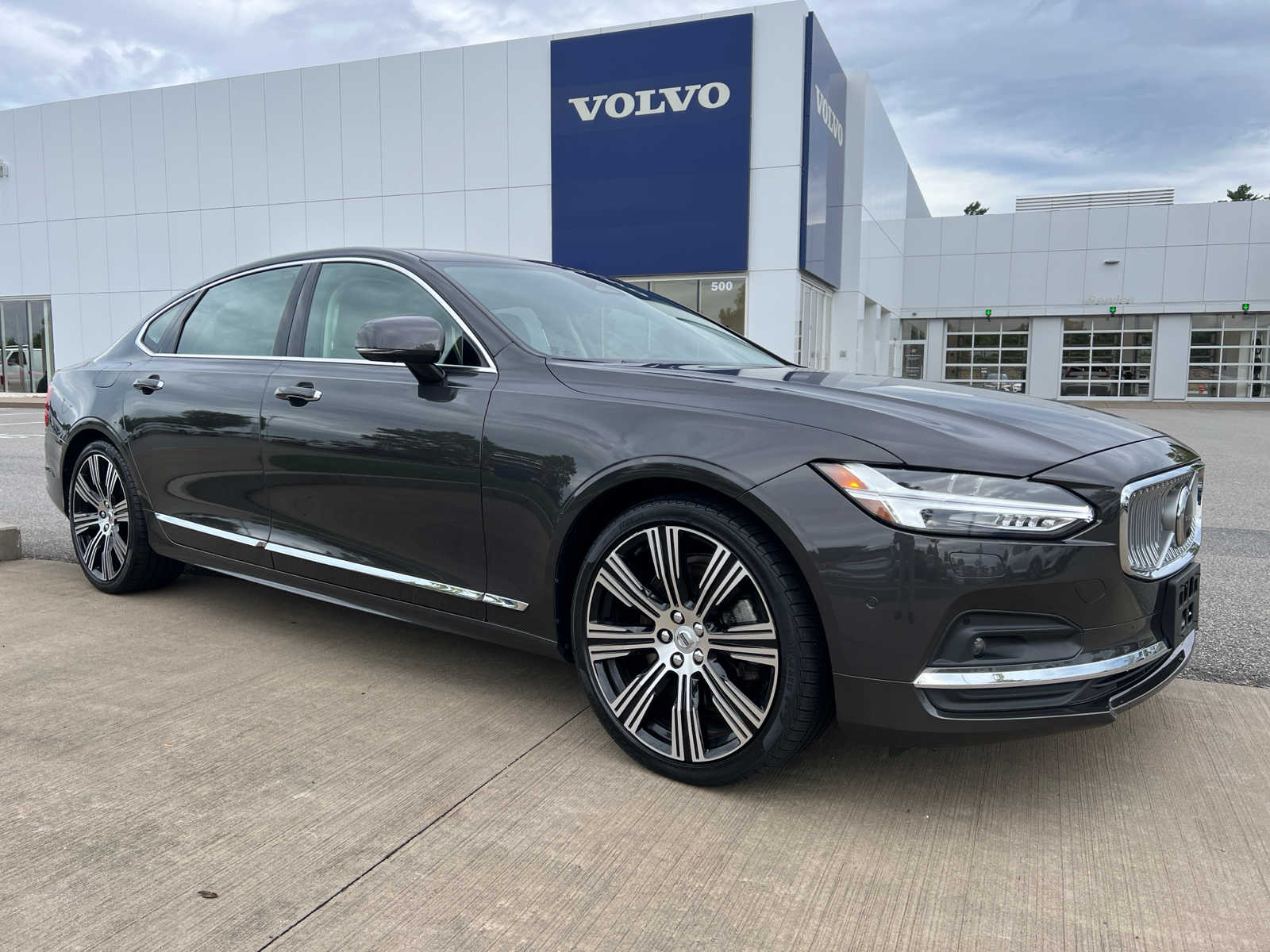 Used 2022 Volvo S90 Inscription with VIN LVY062ML8NP247059 for sale in Plymouth, MA