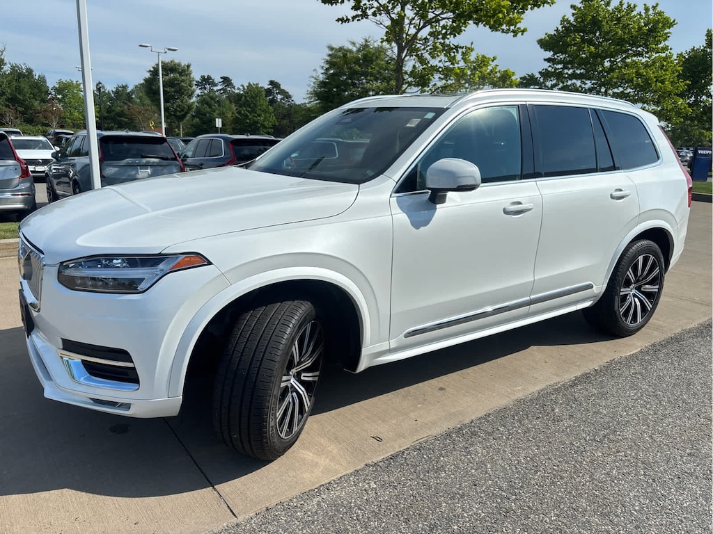 Used 2025 Volvo XC90 B5 Core SUV