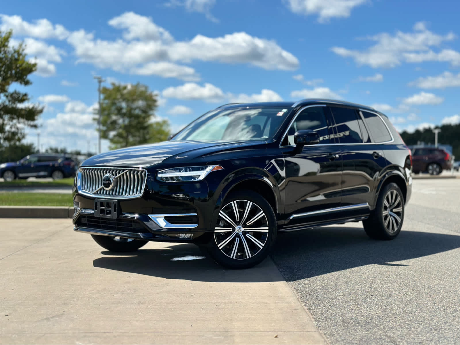 2024 Volvo XC90 B5 Core photo 3