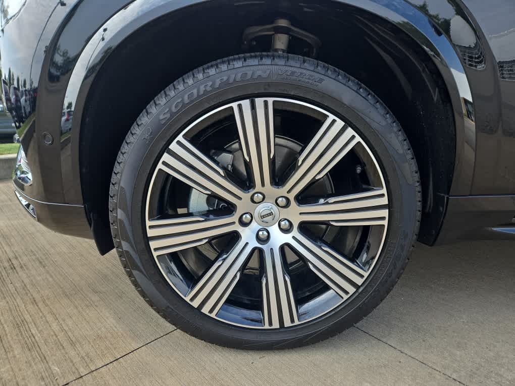 2025 Volvo XC90 photo 3