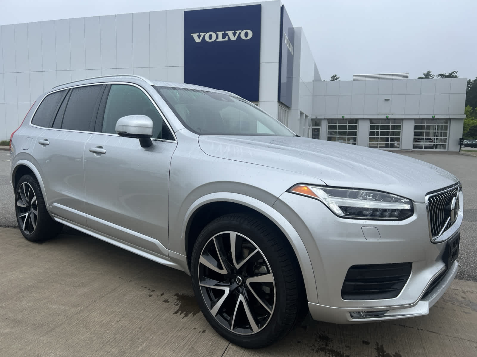 Used 2021 Volvo XC90 Momentum with VIN YV4A221K3M1753061 for sale in Plymouth, MA