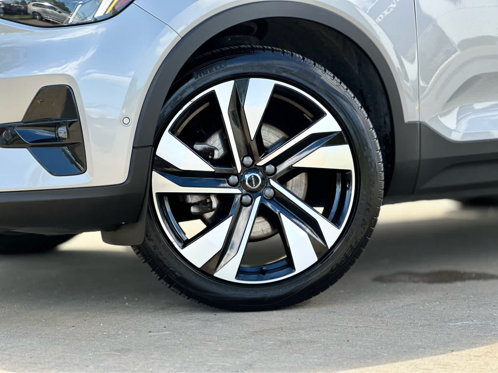 2023 Volvo XC40 AWD Plus photo 4