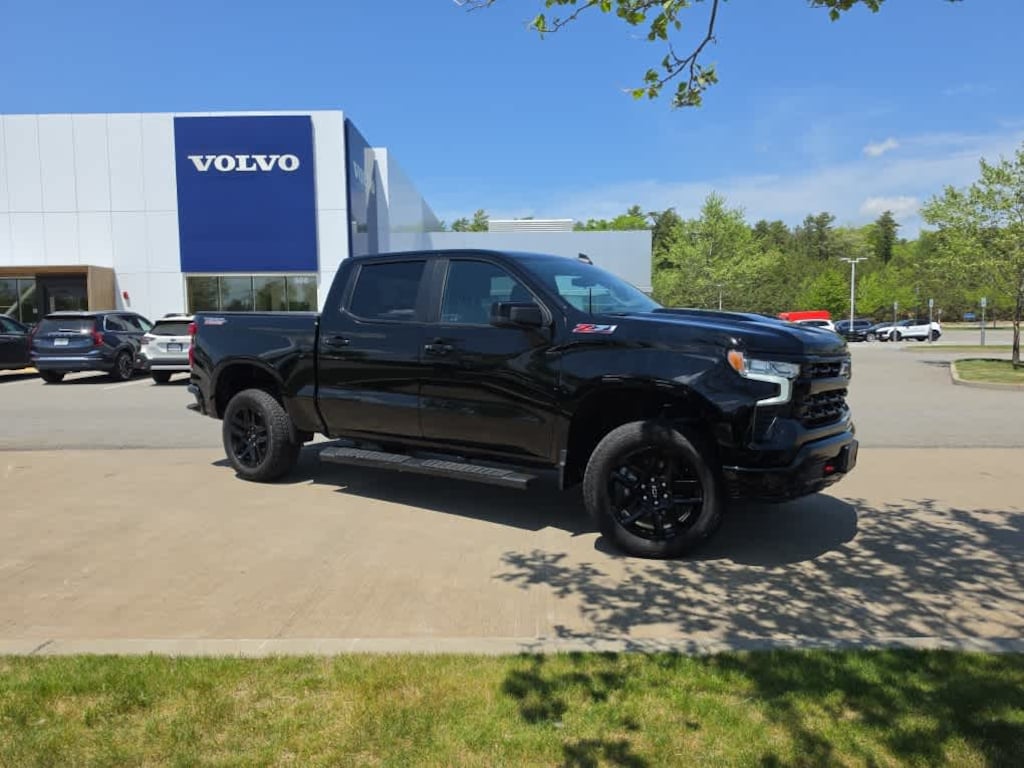 Used 2025 Chevrolet Silverado 1500 LT Trail Boss Truck Crew Cab
