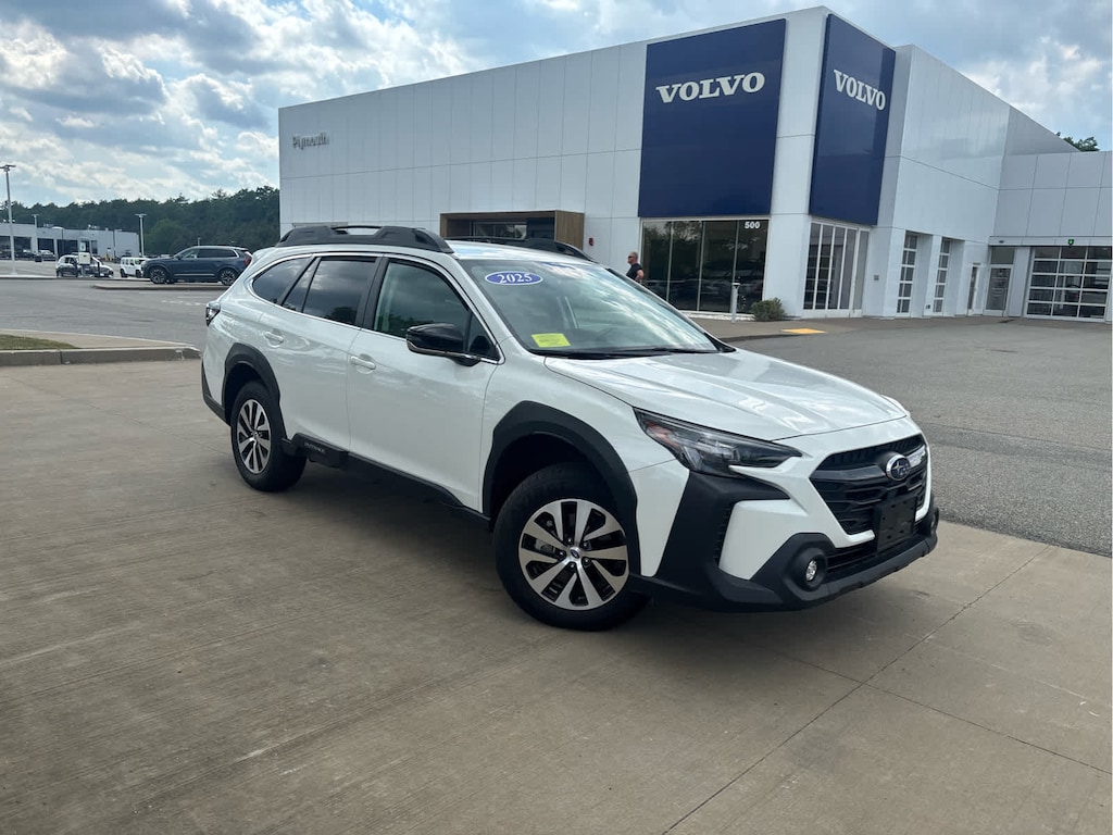 Used 2025 Subaru Outback Premium SUV
