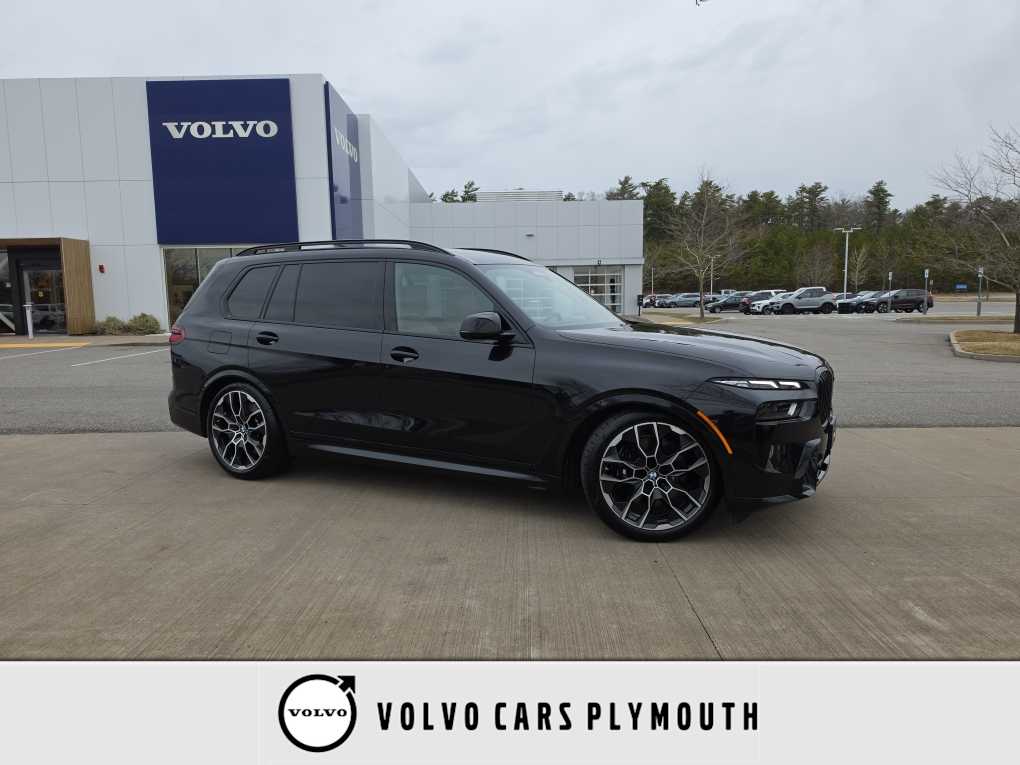 2026 BMW X7 M60i's photo