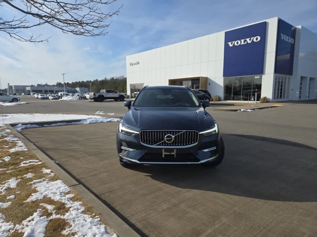 Used 2023 Volvo XC60 B5 AWD Plus Dark SUV