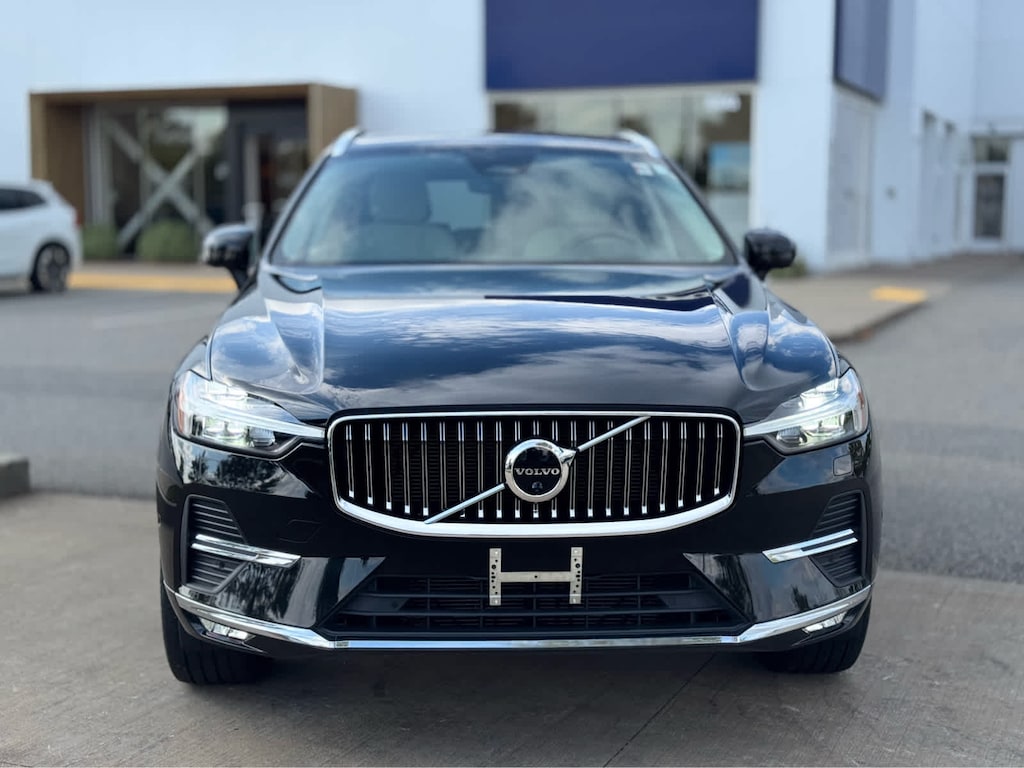 Used 2022 Volvo XC60 B6 AWD Inscription SUV