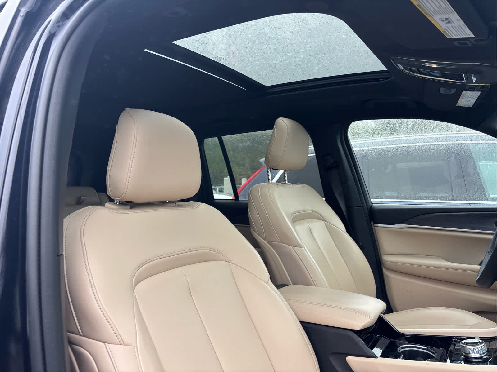 2023 Jeep Cherokee Base photo 3
