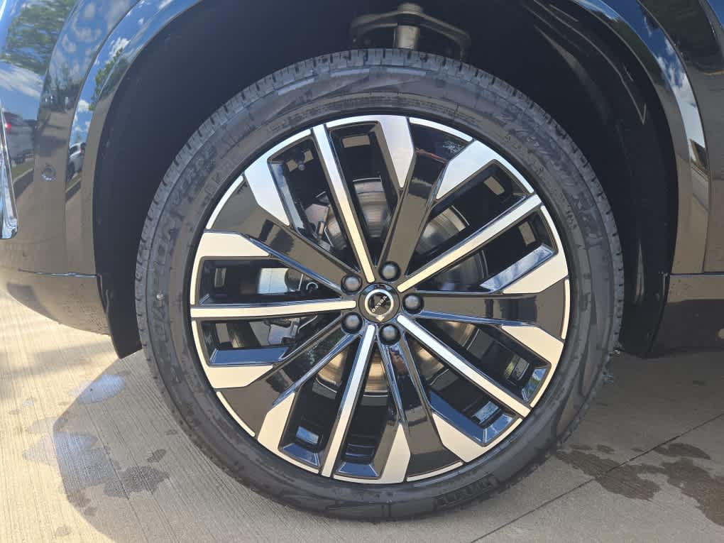 2026 Volvo XC90 photo 2