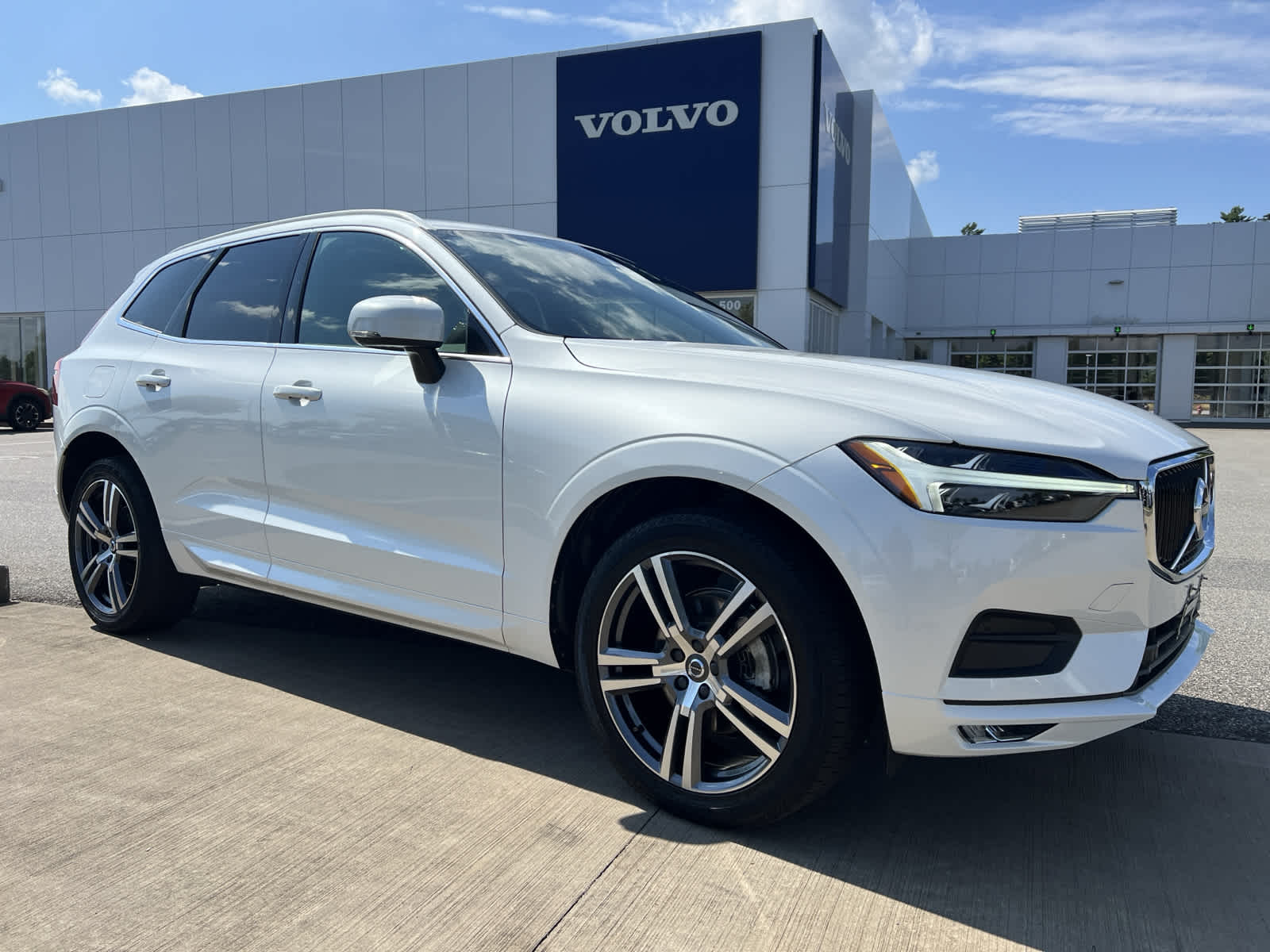 Used 2021 Volvo XC60 Momentum with VIN YV4102RK7M1886772 for sale in Plymouth, MA