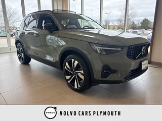 2023 Volvo XC40 B5 AWD Plus Dark SUV YV4L12UW0P2041258