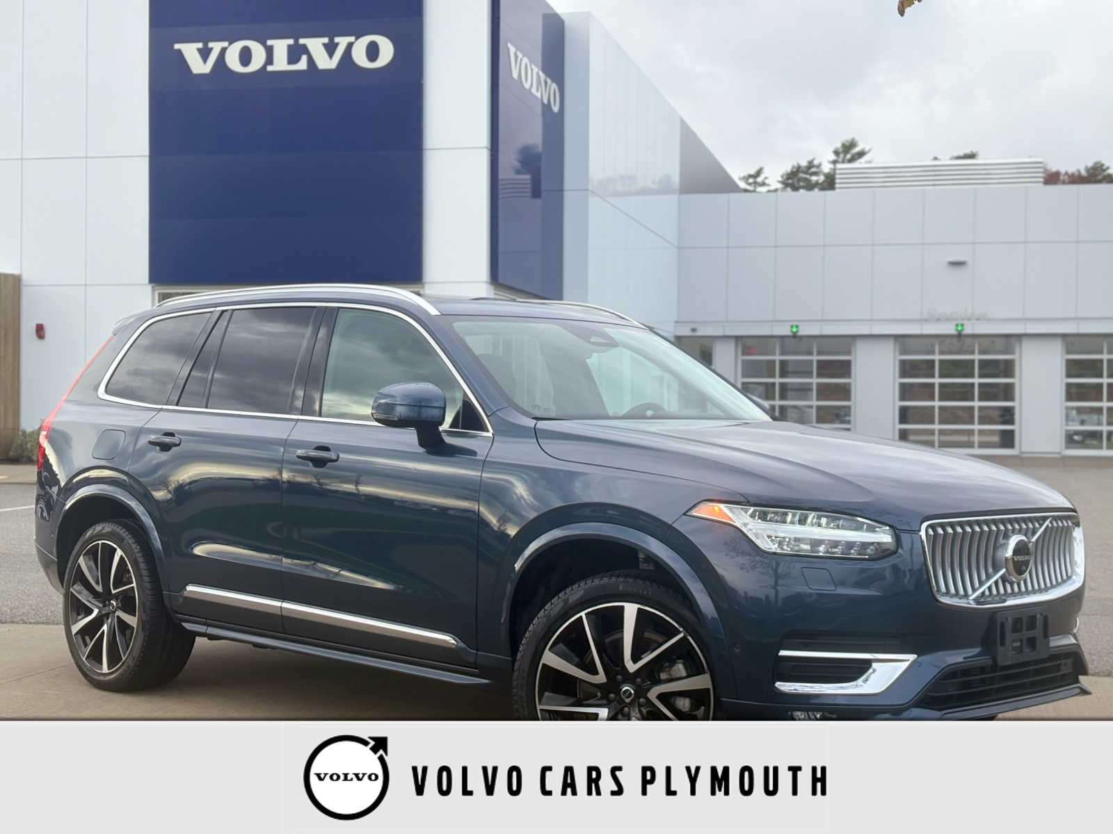 2023 Volvo XC90 Plus's photo