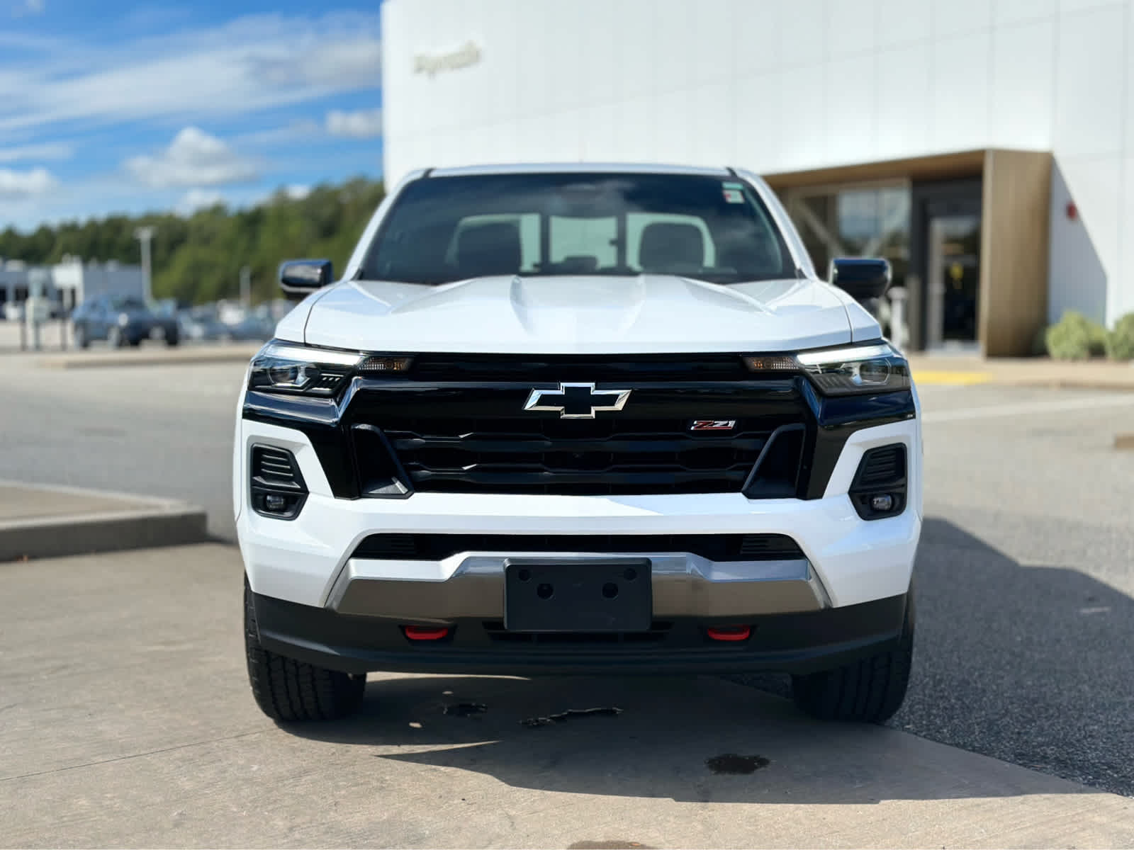 2024 Chevrolet Colorado Z71 photo 2