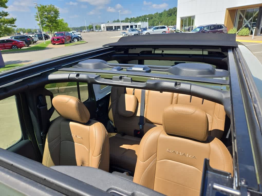 2022 Jeep Wrangler Unlimited 4xe Sahara photo 4