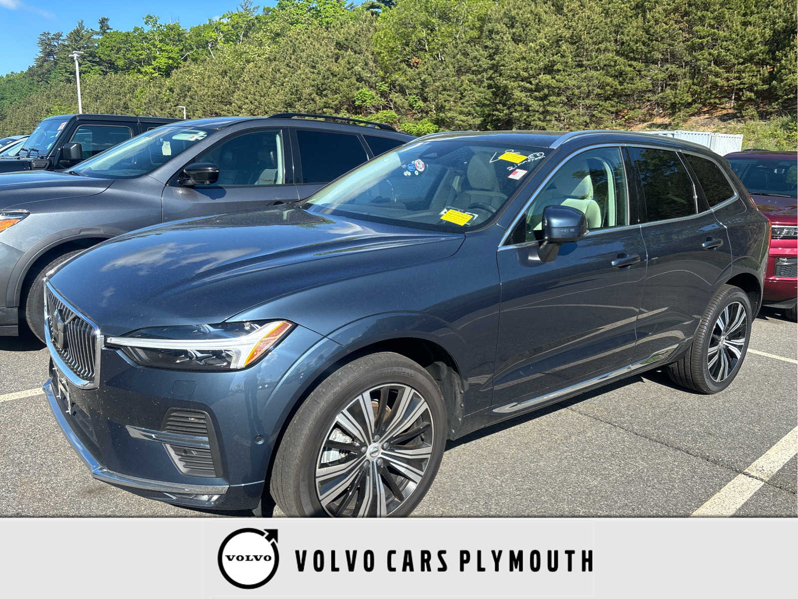 2023 Volvo XC60 B5 Plus Bright Theme AWD's photo