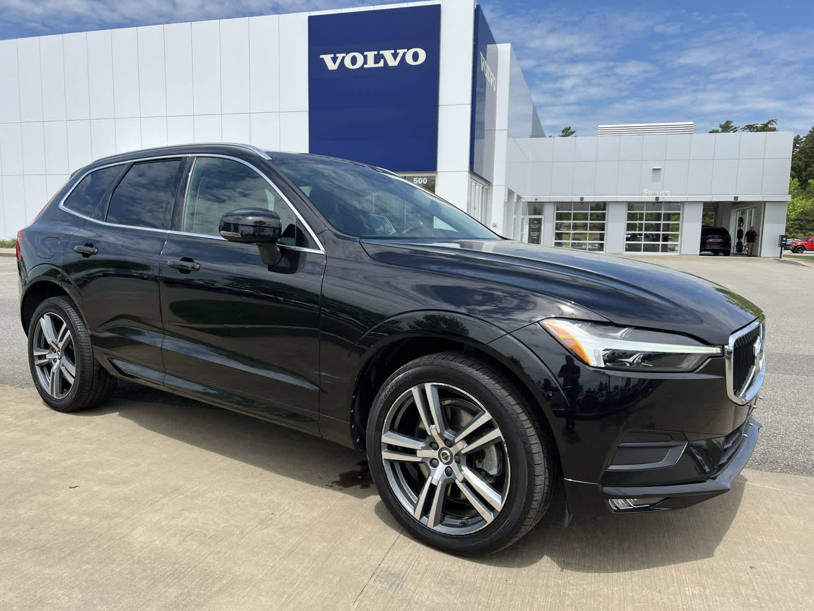 Used 2021 Volvo XC60 Momentum with VIN YV4A22RK8M1881073 for sale in Plymouth, MA