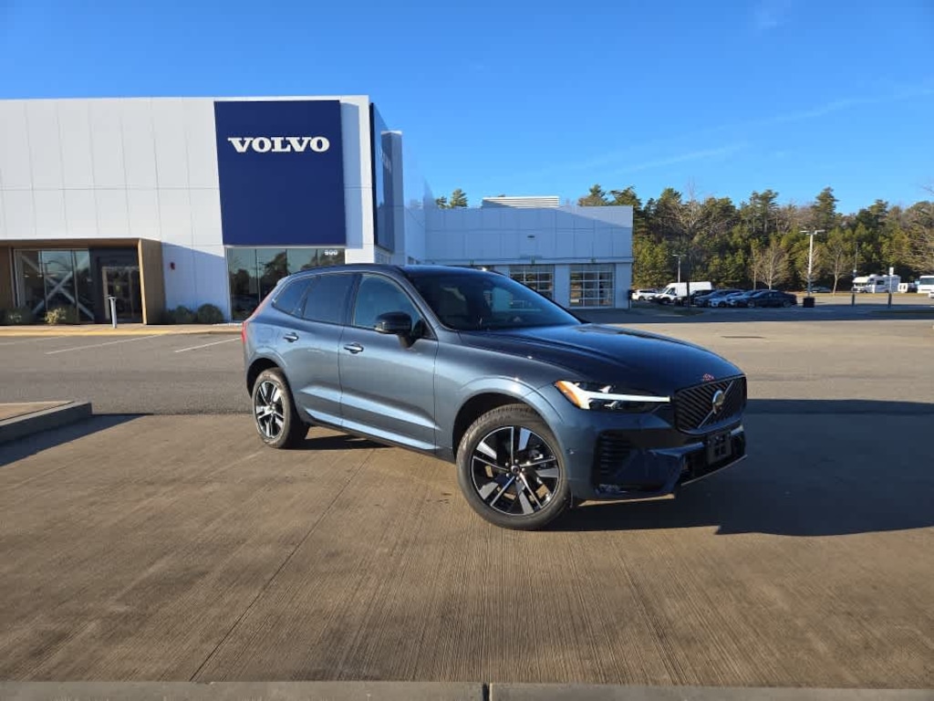 New 2026 Volvo XC60 B5 Plus SUV