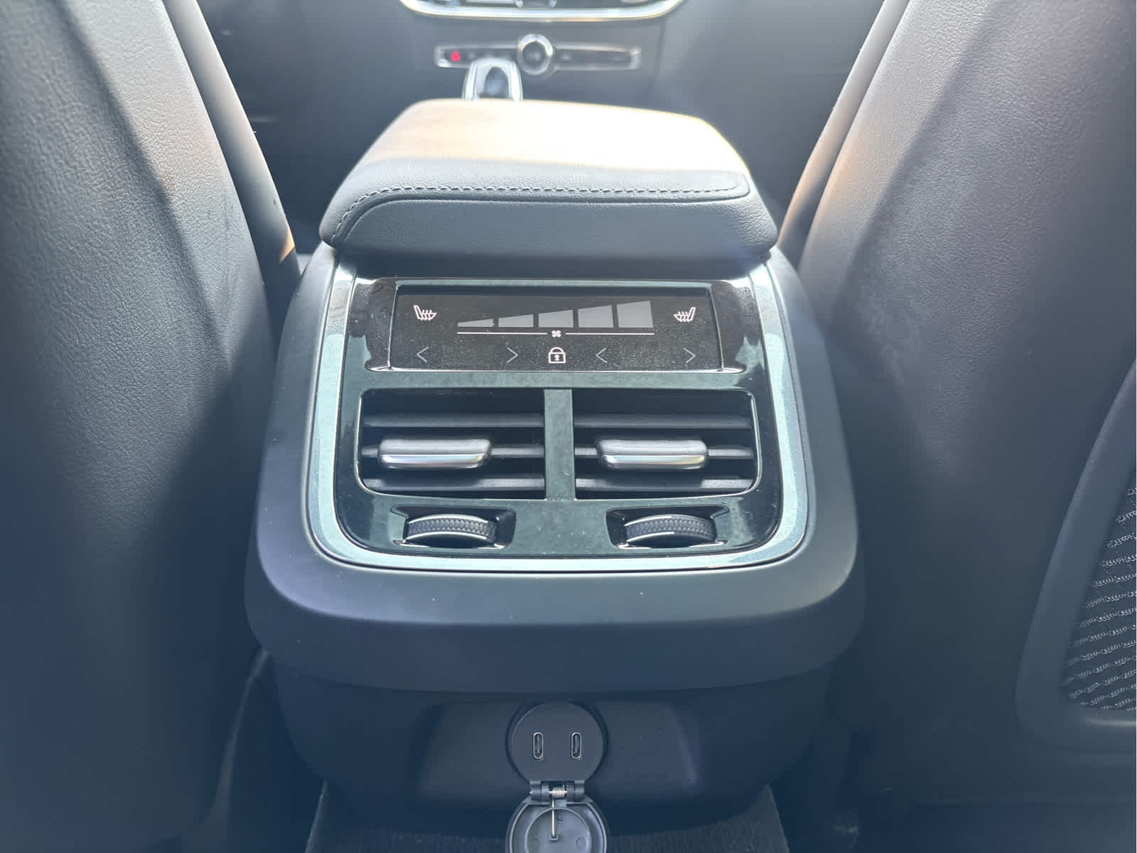2026 Volvo V60 Cross Country 16