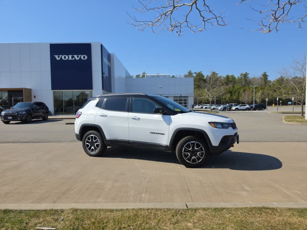 Used 2024 Jeep Compass Trailhawk SUV