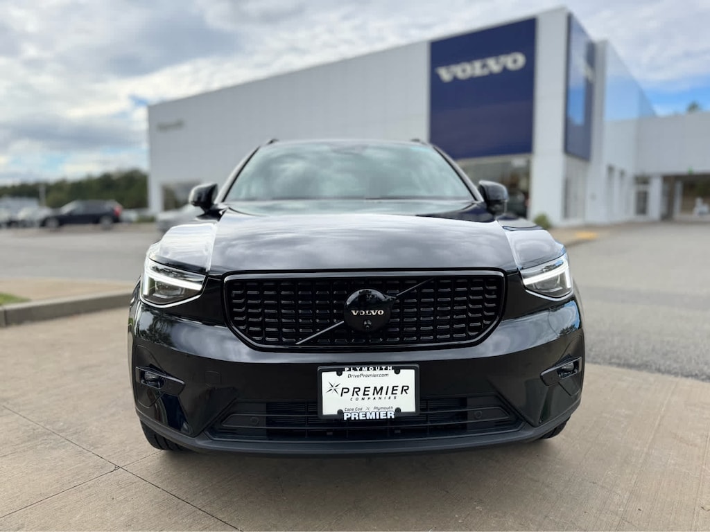 New 2026 Volvo XC40 B5 Ultra Black Edition SUV