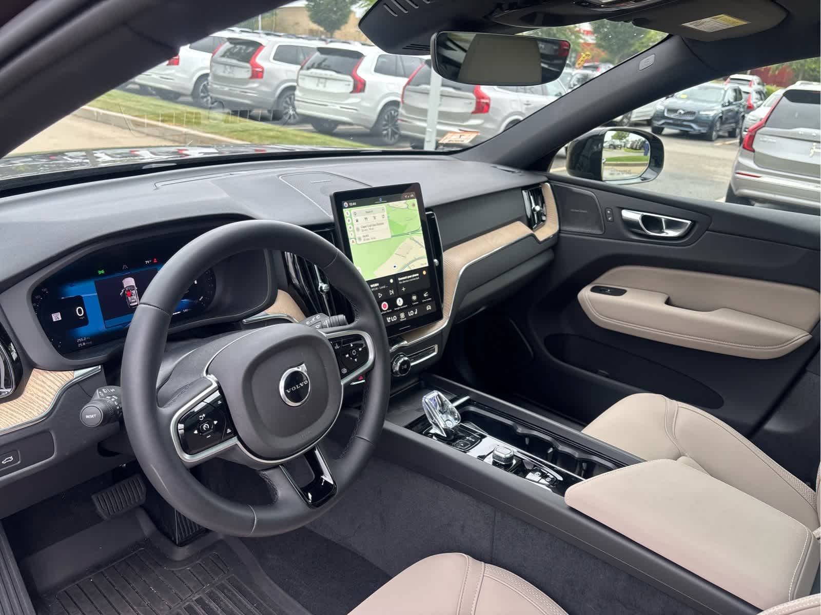 2026 Volvo XC60 Plus - Photo 19