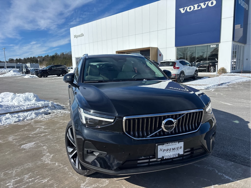 Used 2025 Volvo XC40 B5 Ultra Bright Theme SUV