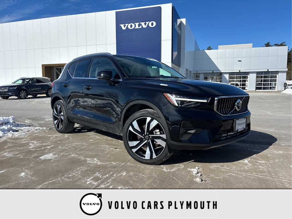 Used 2025 Volvo XC40 B5 Ultra Bright Theme SUV